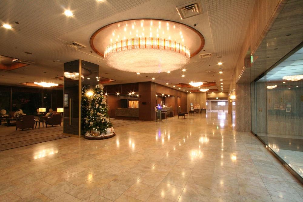 Okayama Plaza Hotel Exterior photo